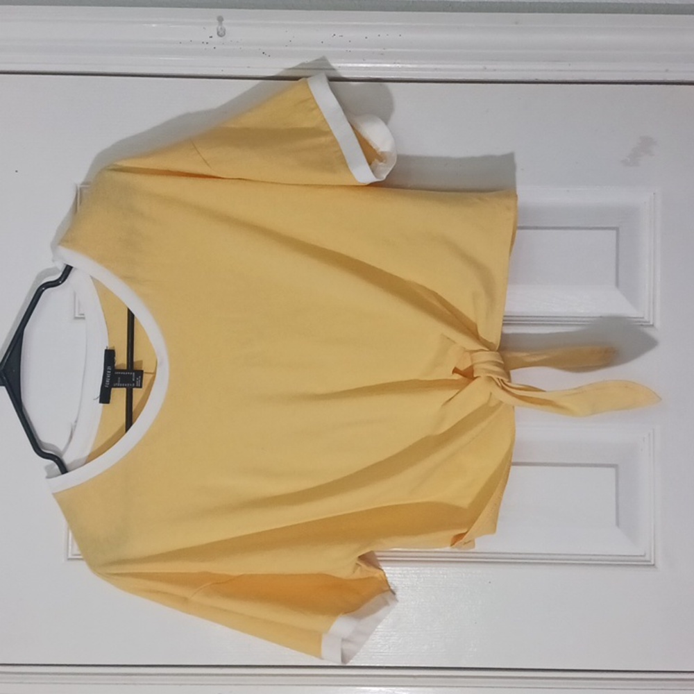 Forever 21 Top Blouse With Knot Cropped